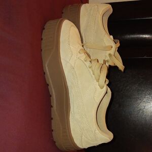 Puma Cream and Brown Women's Sneakers